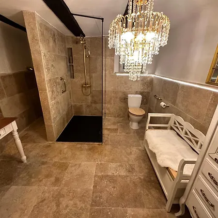 Dornroeschen 公寓 *